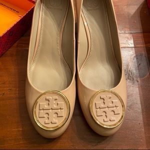 Tory Burch Nude Patent Wedges - Size 9.5